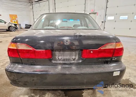 2000 Honda Accord Lx z USA, uszkodzony, nr VIN 1HGCG6658YA104807